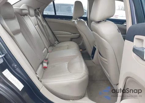 2013 Chrysler 300 Motown z USA, uszkodzony, nr VIN 2C3CCARG5DH596268